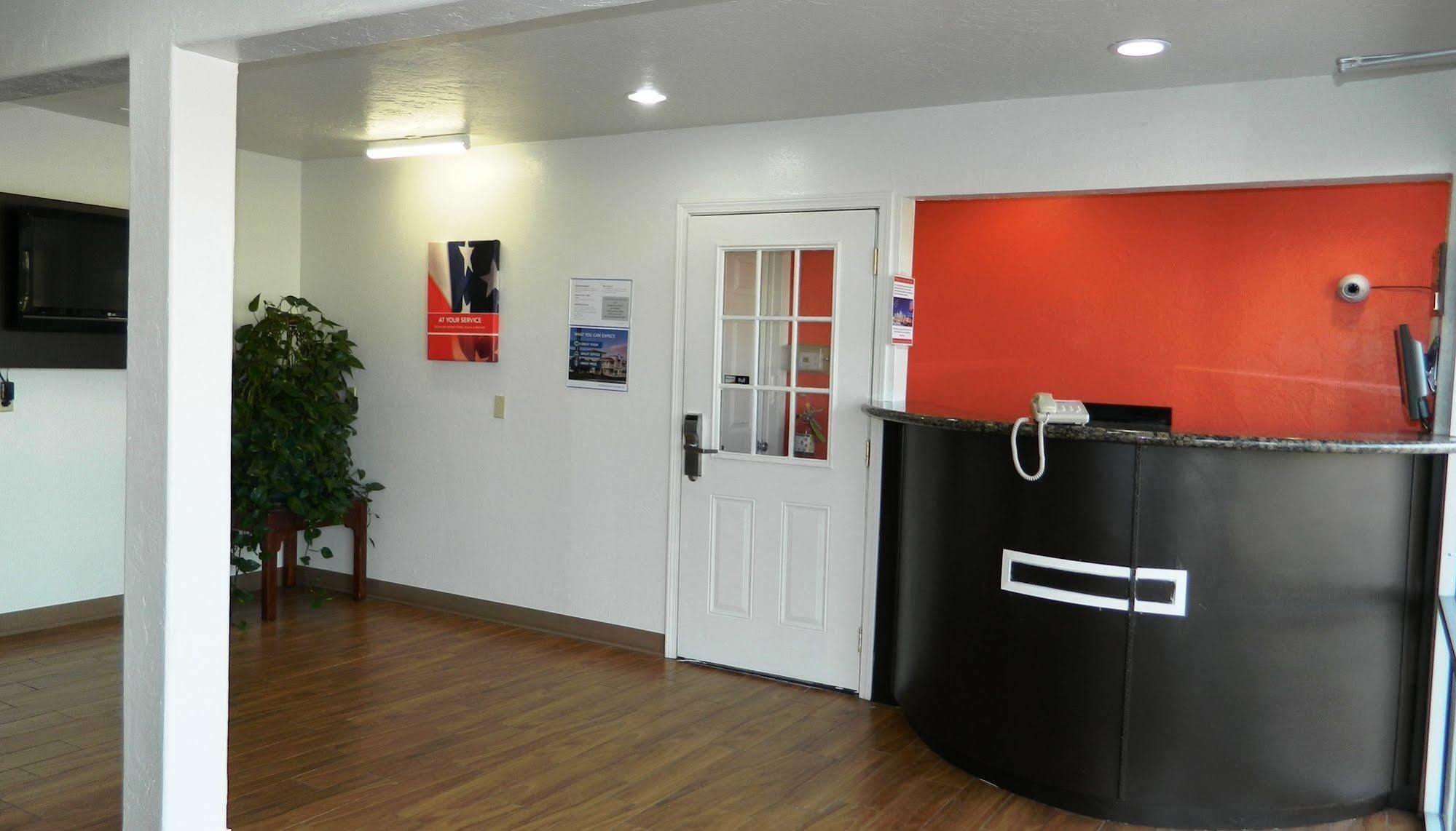 6-oklahoma City, Ok - Airport East 2*